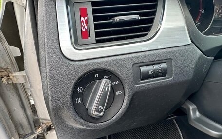 Skoda Rapid I, 2018 год, 1 075 000 рублей, 13 фотография