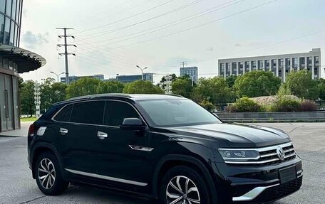 Volkswagen Teramont I, 2021 год, 3 000 000 рублей, 2 фотография