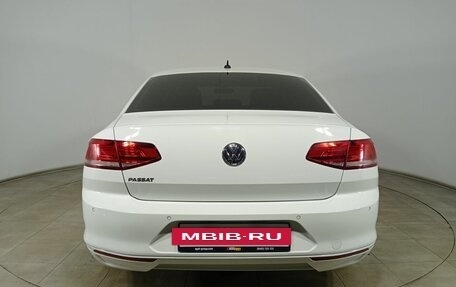 Volkswagen Passat B8 рестайлинг, 2018 год, 1 699 000 рублей, 6 фотография