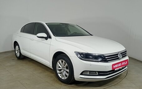 Volkswagen Passat B8 рестайлинг, 2018 год, 1 699 000 рублей, 3 фотография