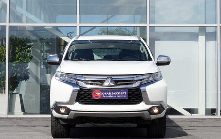 Mitsubishi Pajero Sport III рестайлинг, 2017 год, 2 488 000 рублей, 2 фотография