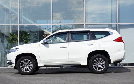 Mitsubishi Pajero Sport III рестайлинг, 2017 год, 2 488 000 рублей, 8 фотография