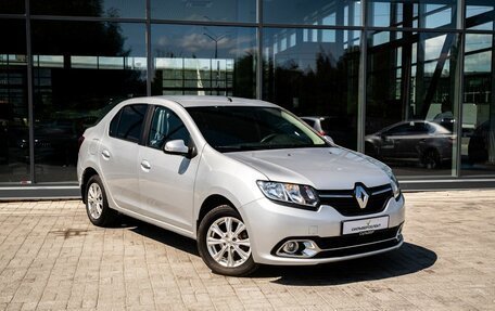 Renault Logan II, 2018 год, 650 000 рублей, 5 фотография