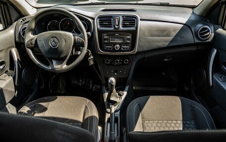 Renault Logan II, 2018 год, 650 000 рублей, 15 фотография