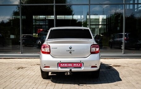 Renault Logan II, 2018 год, 650 000 рублей, 4 фотография