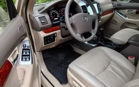 Toyota Land Cruiser Prado 120 рестайлинг, 2006 год, 1 850 000 рублей, 26 фотография