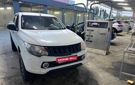 Mitsubishi L200 IV рестайлинг, 2017 год, 1 550 000 рублей, 8 фотография