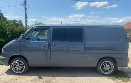 Volkswagen Transporter T4, 2000 год, 1 600 000 рублей, 2 фотография
