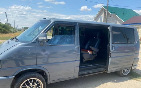 Volkswagen Transporter T4, 2000 год, 1 600 000 рублей, 5 фотография