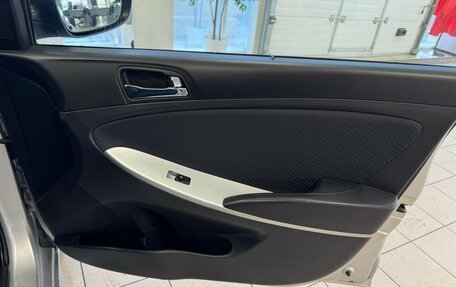 Hyundai Solaris II рестайлинг, 2011 год, 850 000 рублей, 16 фотография