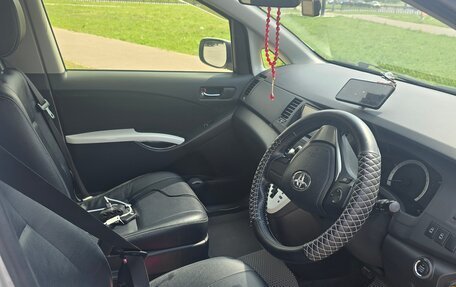 Toyota ISis I, 2012 год, 1 800 000 рублей, 7 фотография