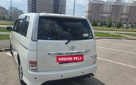 Toyota ISis I, 2012 год, 1 800 000 рублей, 4 фотография