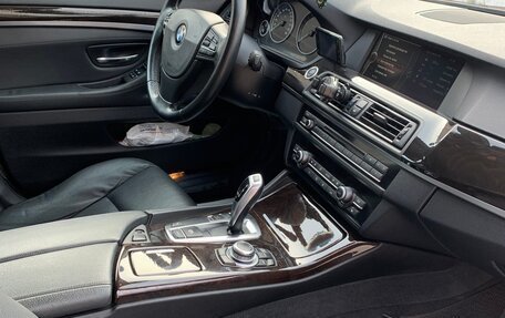 BMW 5 серия, 2011 год, 2 300 000 рублей, 17 фотография