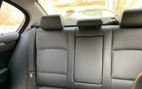 BMW 5 серия, 2011 год, 2 300 000 рублей, 33 фотография