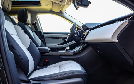 Land Rover Range Rover Evoque II, 2025 год, 6 500 000 рублей, 10 фотография