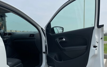 Volkswagen Polo VI (EU Market), 2013 год, 650 000 рублей, 10 фотография
