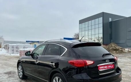 Infiniti QX50 I рестайлинг, 2015 год, 1 740 000 рублей, 4 фотография