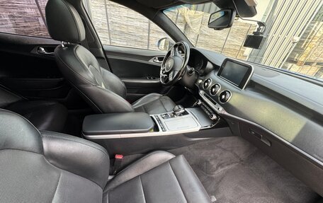 KIA Stinger I, 2018 год, 2 999 999 рублей, 11 фотография