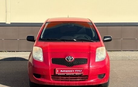 Toyota Yaris III рестайлинг, 2007 год, 360 000 рублей, 2 фотография