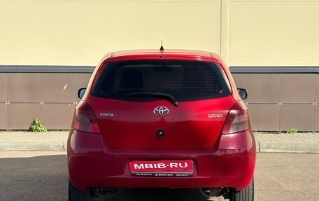 Toyota Yaris III рестайлинг, 2007 год, 360 000 рублей, 5 фотография