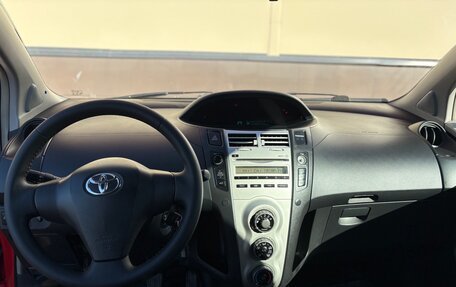 Toyota Yaris III рестайлинг, 2007 год, 360 000 рублей, 11 фотография