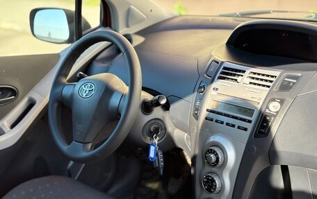Toyota Yaris III рестайлинг, 2007 год, 360 000 рублей, 12 фотография