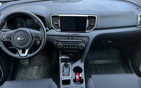 KIA Sportage IV рестайлинг, 2017 год, 2 100 000 рублей, 10 фотография