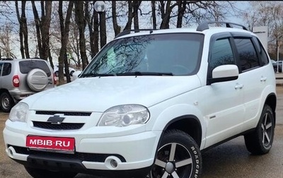 Chevrolet Niva I рестайлинг, 2015 год, 810 000 рублей, 1 фотография