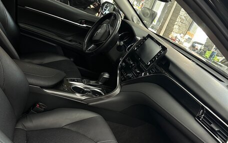 Toyota Camry, 2022 год, 3 500 000 рублей, 9 фотография