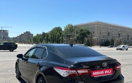 Toyota Camry, 2022 год, 3 500 000 рублей, 4 фотография