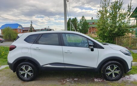 Renault Kaptur I рестайлинг, 2022 год, 1 600 000 рублей, 6 фотография