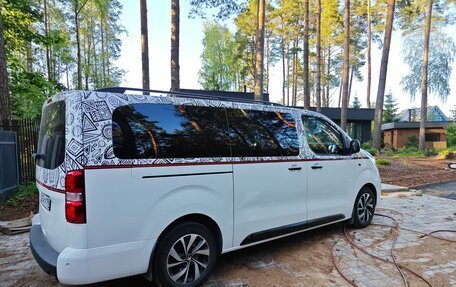 Peugeot Traveller I, 2021 год, 3 920 000 рублей, 7 фотография