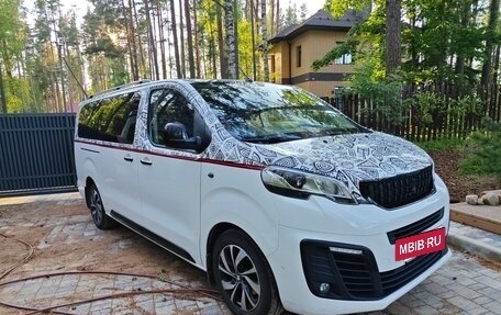 Peugeot Traveller I, 2021 год, 3 920 000 рублей, 8 фотография