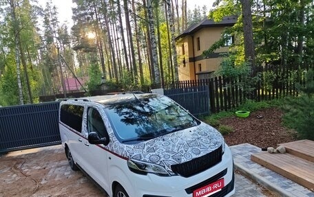 Peugeot Traveller I, 2021 год, 3 920 000 рублей, 2 фотография
