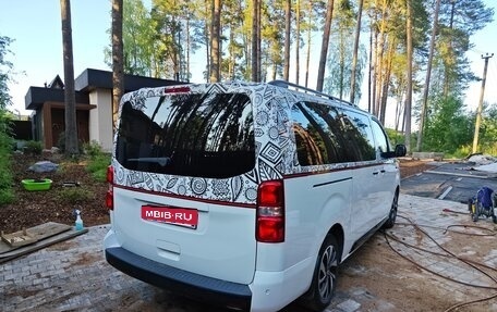 Peugeot Traveller I, 2021 год, 3 920 000 рублей, 4 фотография