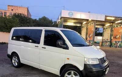 Volkswagen Transporter T5 рестайлинг, 2004 год, 800 000 рублей, 1 фотография