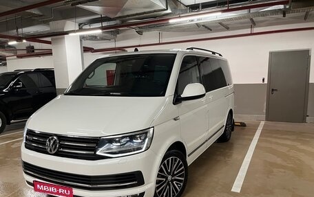 Volkswagen Multivan T6 рестайлинг, 2018 год, 4 500 000 рублей, 1 фотография