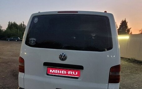 Volkswagen Transporter T5 рестайлинг, 2004 год, 800 000 рублей, 7 фотография