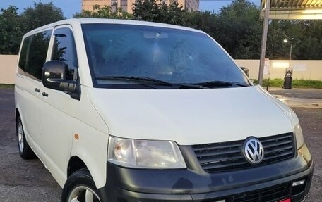 Volkswagen Transporter T5 рестайлинг, 2004 год, 800 000 рублей, 2 фотография