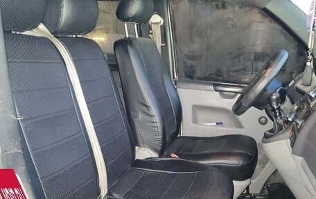 Volkswagen Transporter T5 рестайлинг, 2004 год, 800 000 рублей, 15 фотография