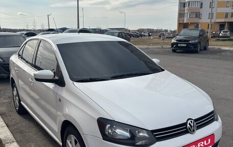 Volkswagen Polo VI (EU Market), 2011 год, 750 000 рублей, 3 фотография