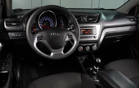 KIA Rio III рестайлинг, 2016 год, 959 000 рублей, 6 фотография