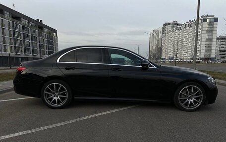 Mercedes-Benz E-Класс, 2021 год, 5 990 000 рублей, 4 фотография