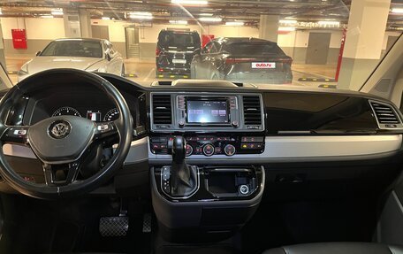 Volkswagen Multivan T6 рестайлинг, 2018 год, 4 500 000 рублей, 12 фотография