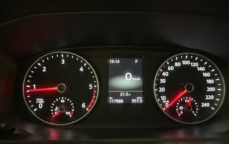 Volkswagen Multivan T6 рестайлинг, 2018 год, 4 500 000 рублей, 14 фотография