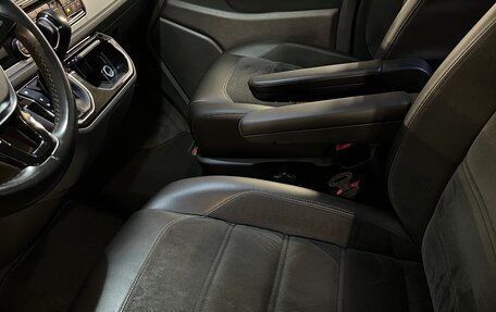 Volkswagen Multivan T6 рестайлинг, 2018 год, 4 500 000 рублей, 18 фотография