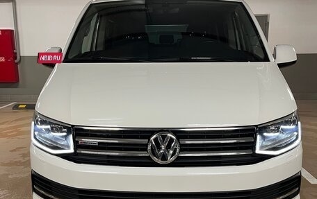 Volkswagen Multivan T6 рестайлинг, 2018 год, 4 500 000 рублей, 8 фотография