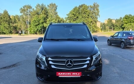 Mercedes-Benz Vito, 2016 год, 2 950 000 рублей, 2 фотография