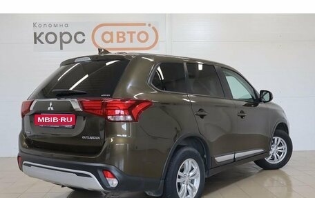 Mitsubishi Outlander III рестайлинг 3, 2019 год, 1 975 000 рублей, 3 фотография