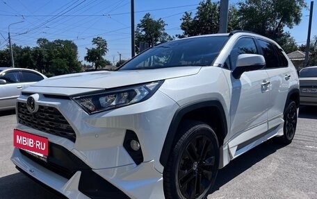 Toyota RAV4, 2020 год, 3 555 000 рублей, 2 фотография